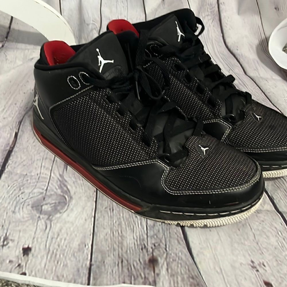 Nike Jordan As-You-Go - size 10 467888 002 Black/White-Varsity Red